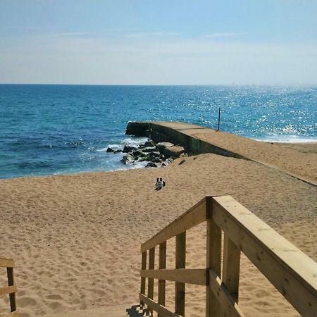 Alexandra'S Beach-Port Badalona Luaran gambar