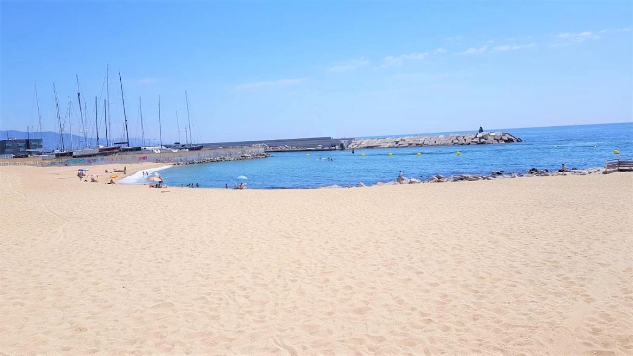 Alexandra'S Beach-Port Badalona Luaran gambar