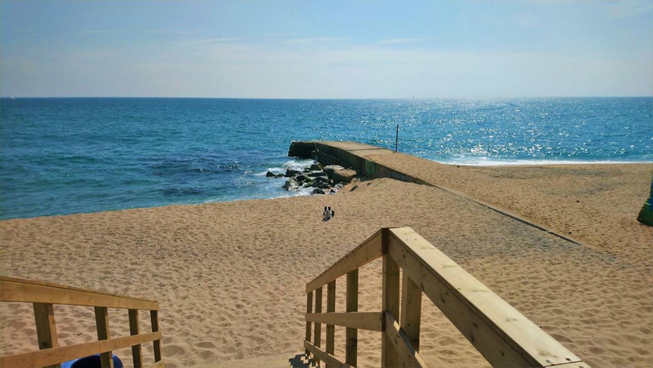 Alexandra'S Beach-Port Badalona Luaran gambar
