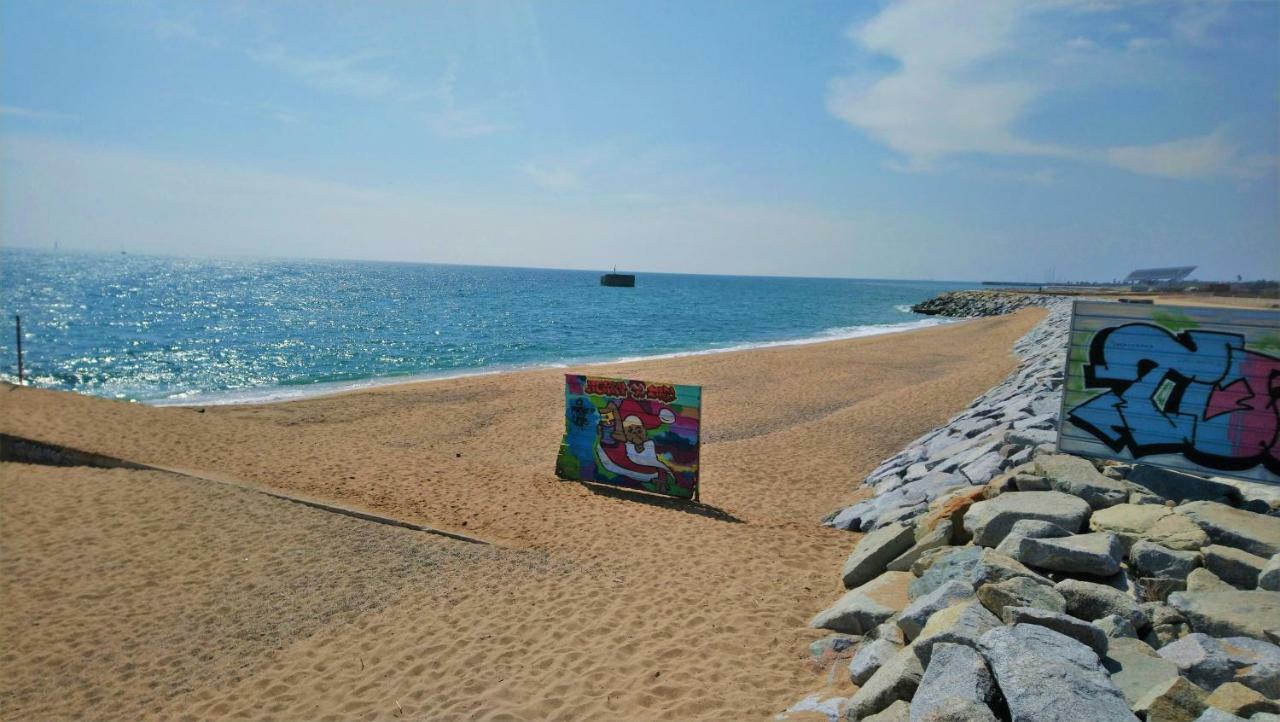 Alexandra'S Beach-Port Badalona Luaran gambar